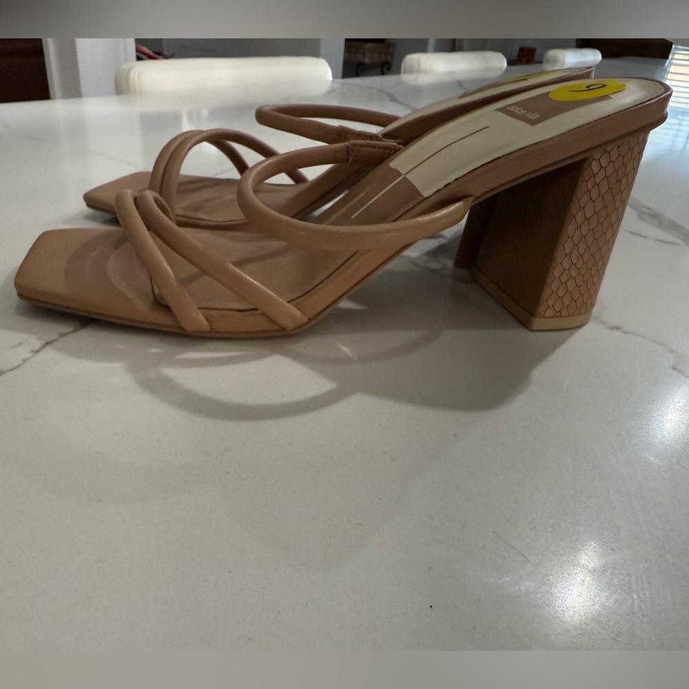 Dolce Vita Nude Strappy Block Heel Sandals size 9 new